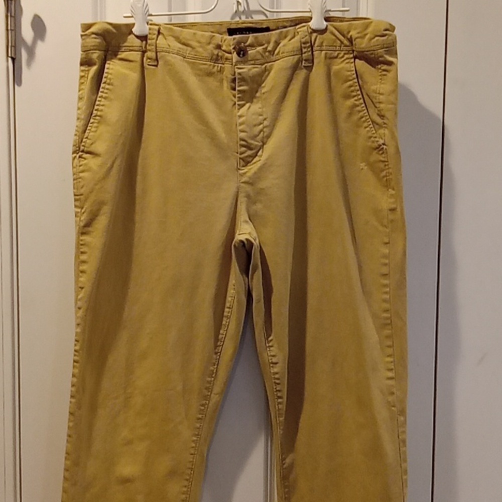 Aeropostale Men's Khaki Chinos